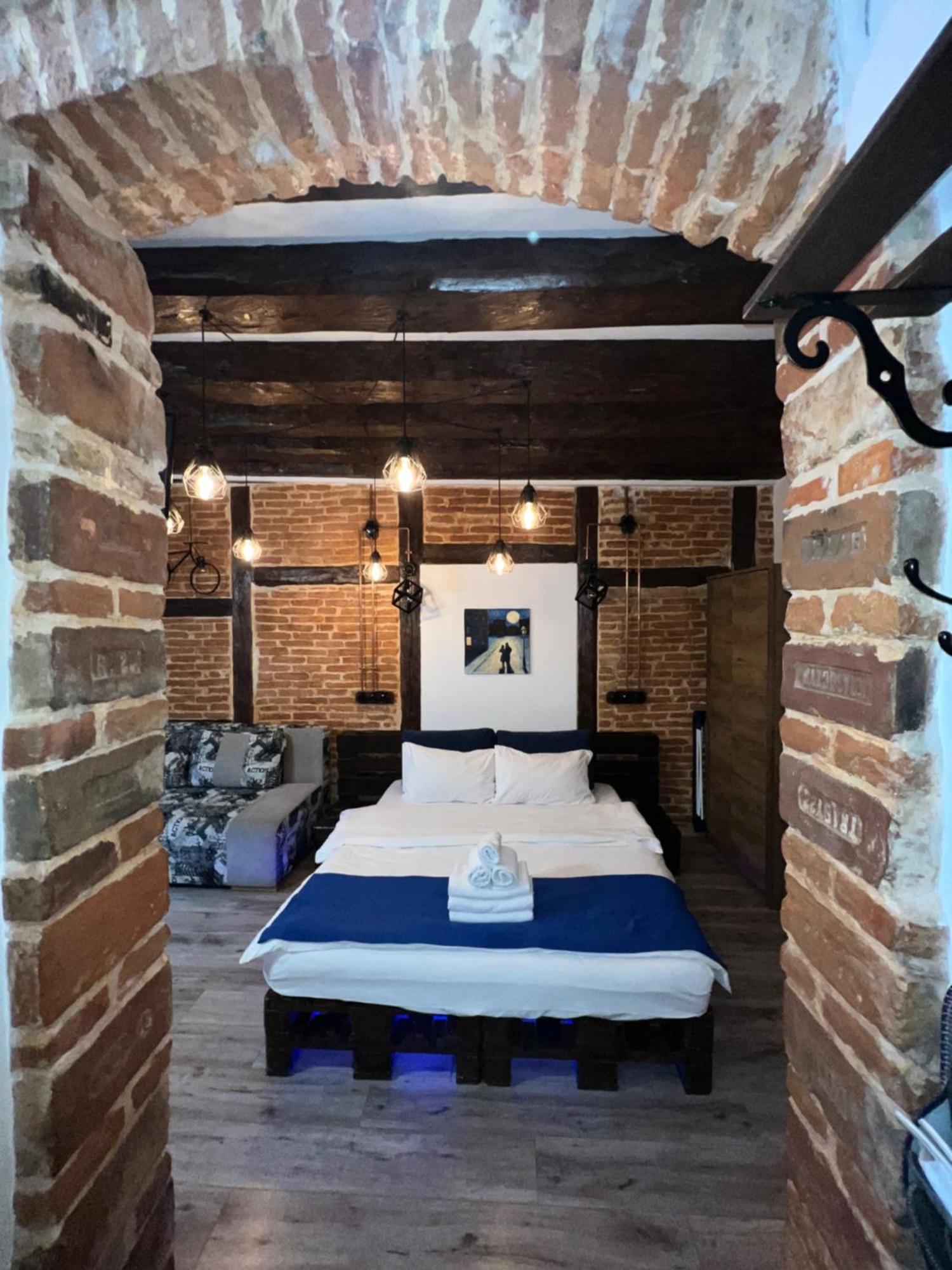 Cozy Loft В Самому Центрі Львова Lägenhet Exteriör bild
